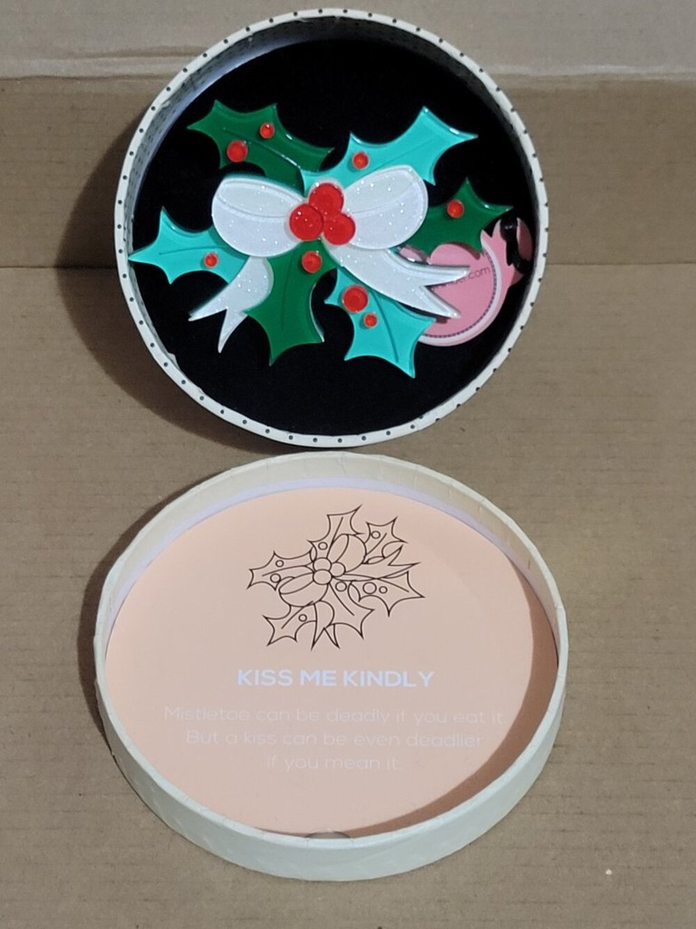 Erstwilder Kiss Me Kindly Brooch